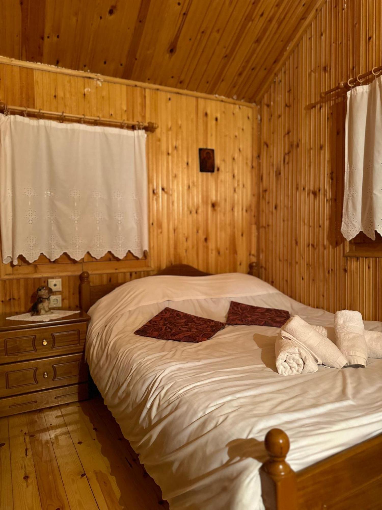 Traditional Wooden Apartment Koutsodimos ภายนอก รูปภาพ