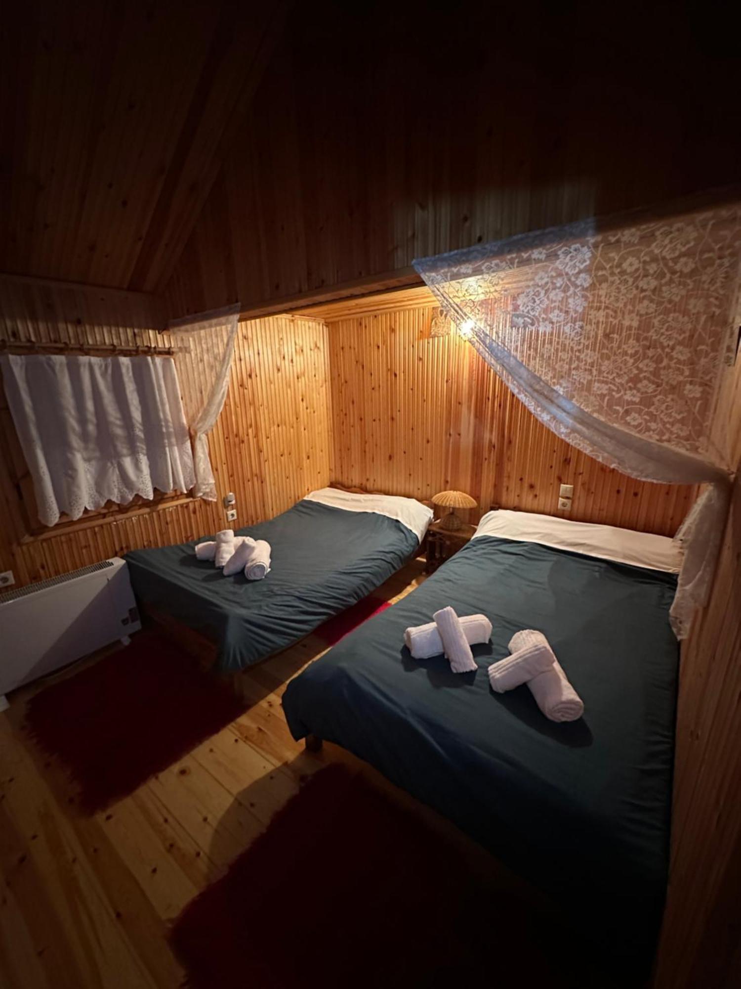 Traditional Wooden Apartment Koutsodimos ภายนอก รูปภาพ